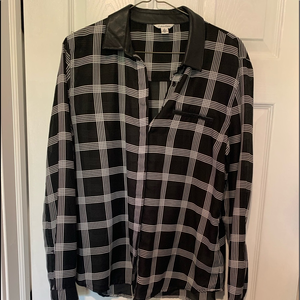 Semi shirt button down top